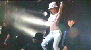 'Tuck Your Shirt In' performance